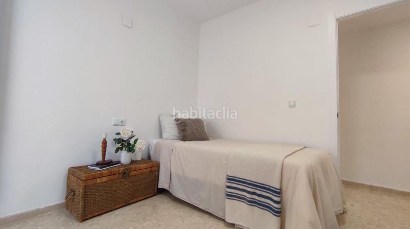 Foto bc0bcc80-1a66-44a5-b568-402245790978. Pis a Oliva pueblo Oliva