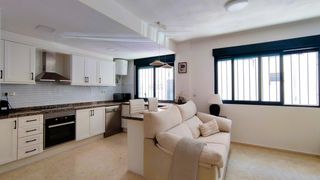 Pis a Oliva Pueblo. Vivienda tranquila y confortable en zona residencial