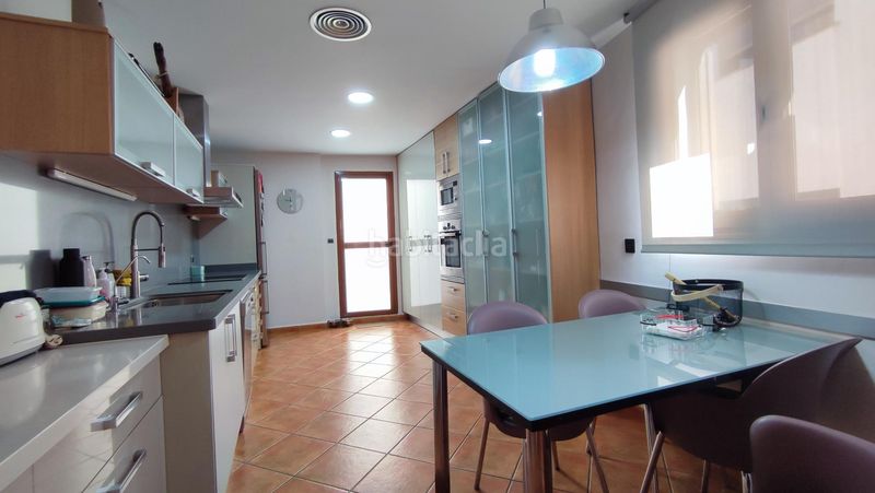 Foto 09bdd9b5-5edd-4357-aebd-77c42e0214d0. Casa amb aparcament a Tavernes de la Valldigna