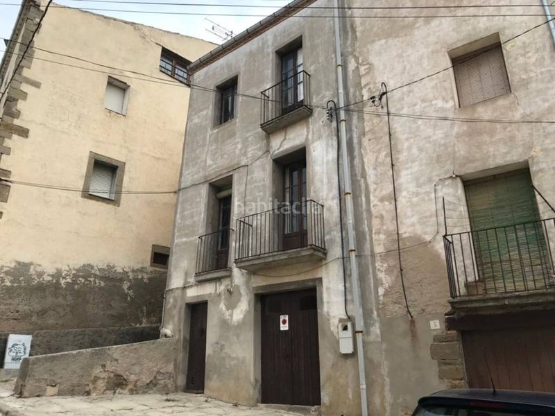 Foto c52de600-e48c-46bf-b50a-19603c57dae6. Casa amb calefacció aparcament a Cervera