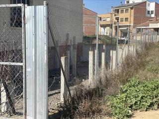 Terreny residencial  Mossèn ramon magrí. Solar en venta en alcarràs