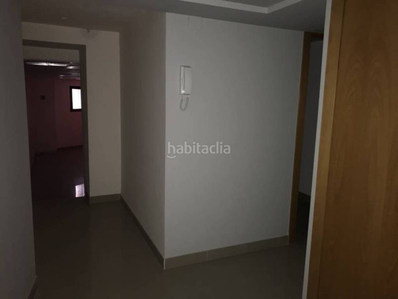 Foto f28c0376-f0b6-4a50-b6b0-d8939bc44115. Lloguer oficina a Cervera