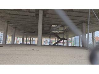 Pis  Partida dels diumenges. Edificio en construcción