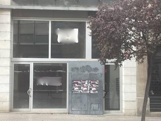 Local Comercial  Príncep de viana. Local en venta en xaletshumbert torres25004