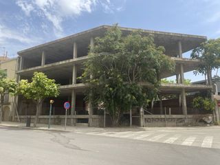 Edifici a Calle mosén antón navarro 1. Edificio en venta en juneda