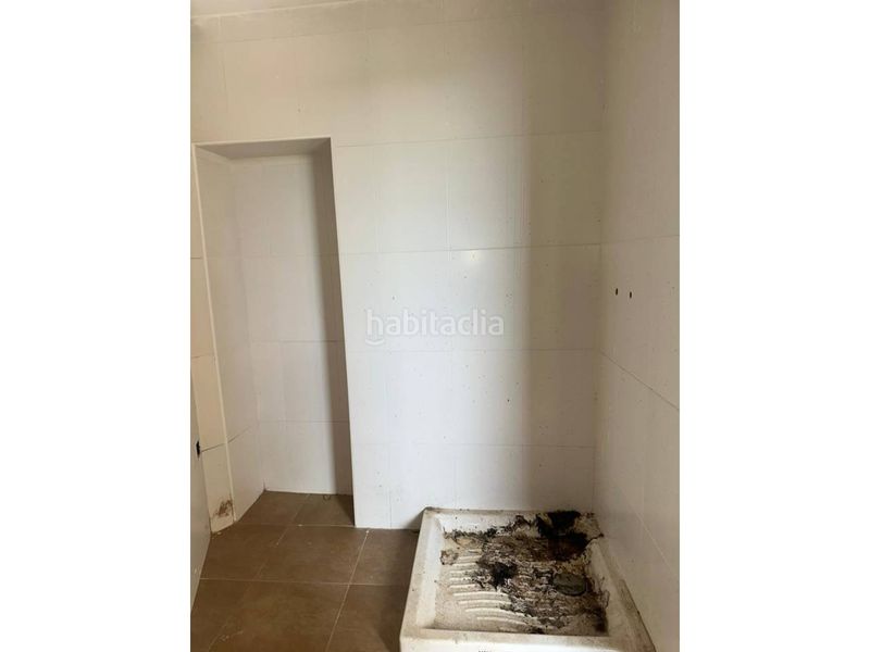 Foto 8a649b11-f983-4415-9075-72dc260899a7. Casa amb aparcament a Cervera