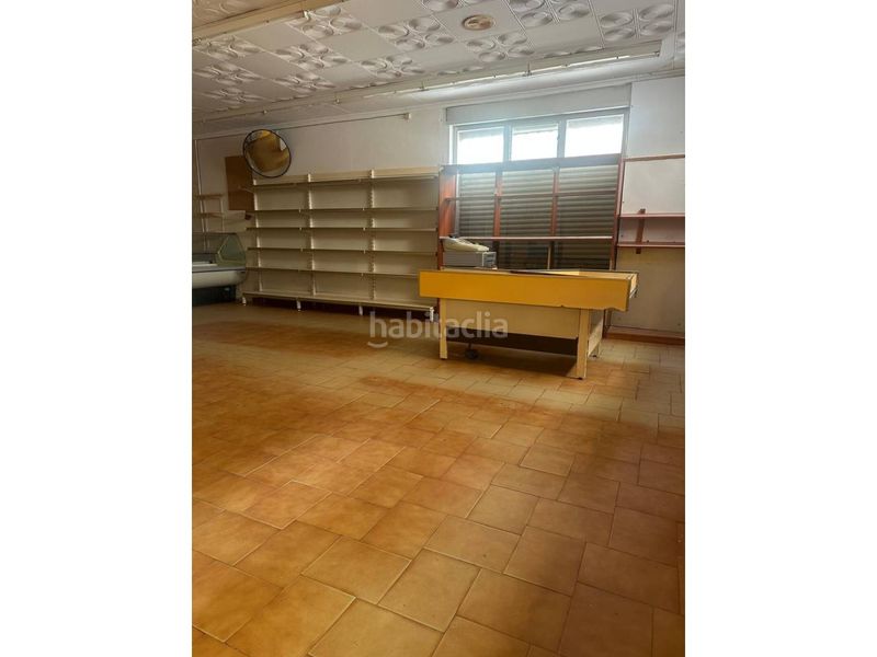 Foto 5c98d2e1-28db-49a9-9622-1e6eb59c1240. Lloguer edifici a Cervera