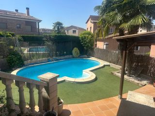 Casa  Calle residencial. Casa en venta en cervera