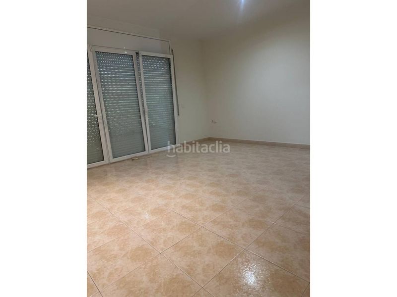 Foto a21e4244-b632-46a4-b3af-2a5c1bba2096. Casa amb calefacció aparcament a Cervera
