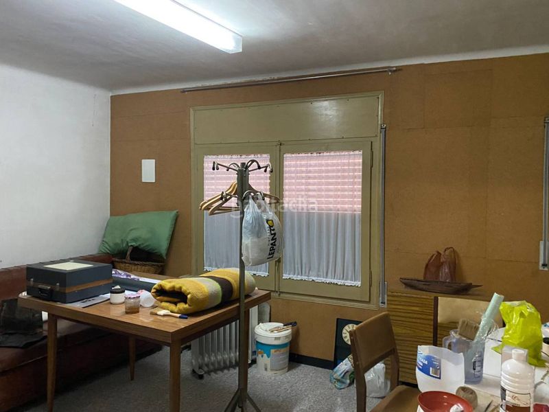 Foto baa5800c-27d1-4322-b27a-54d6df7041a2. Casa amb aparcament a Cervera