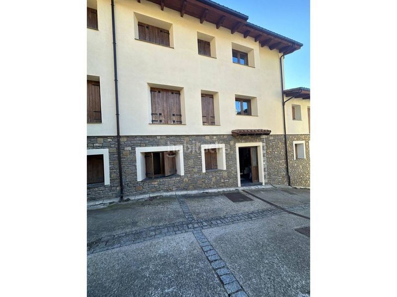 Foto da0406de-218a-49bb-813b-7639e44bc029. Edifici a Pont de Suert (El)