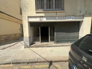 Miete Geschäftsraum  Calle martirs. Local en alquiler en cervera