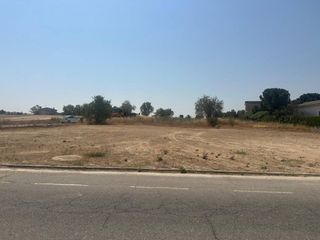 Terreny residencial  Calle eura. Solar en venta en cervera
