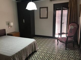 Etagenwohnung  Avenida catalunya. Piso céntrico totalmente equipado.
