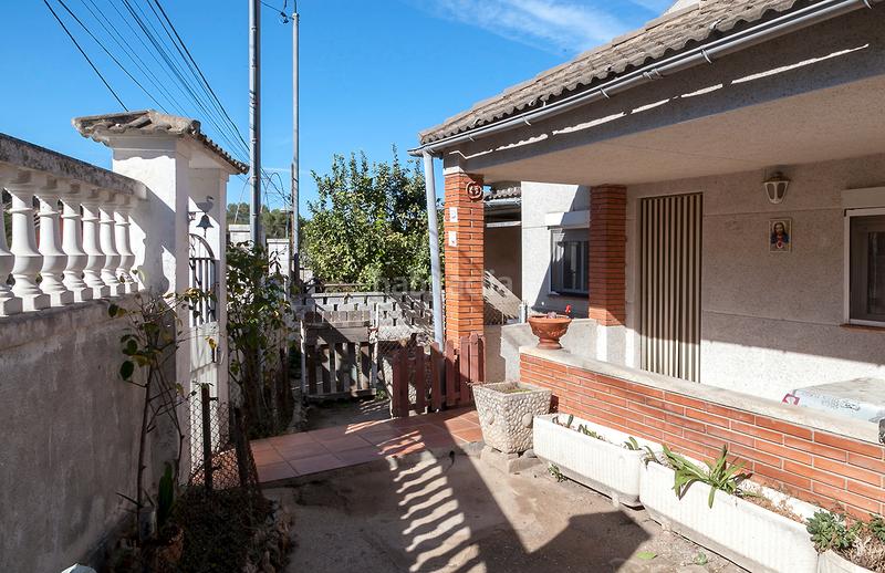 Foto 335dc11b-cc50-4163-be58-d90fc4517a3d. Casa con riscaldamento parcheggio in Santa Maria-Terra Nostra Montcada i Reixac