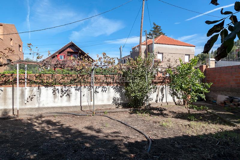 Foto 3c814b6c-b9e3-4570-930a-fdc0dca6667a. Casa con riscaldamento parcheggio in Santa Maria-Terra Nostra Montcada i Reixac