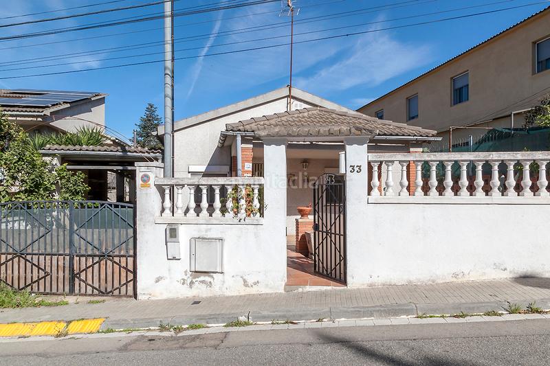 Foto 59038d8a-1e3a-4b19-9a43-dc898d59a144. Casa con riscaldamento parcheggio in Santa Maria-Terra Nostra Montcada i Reixac