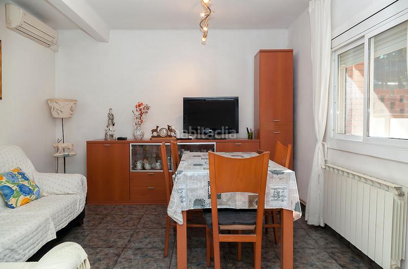 Foto 91ee27fc-47af-46af-b104-5c6cd1c7c780. Casa con riscaldamento parcheggio in Santa Maria-Terra Nostra Montcada i Reixac