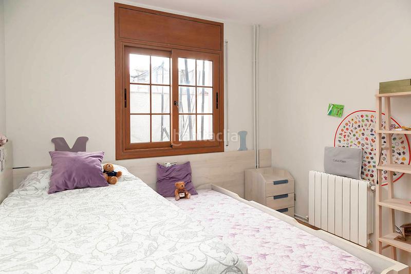 Foto 3d6e4222-1b7e-4a0d-b8fd-325819b17d33. Maison jumelée avec cheminée chauffage parking dans Prat de Llobregat (El)