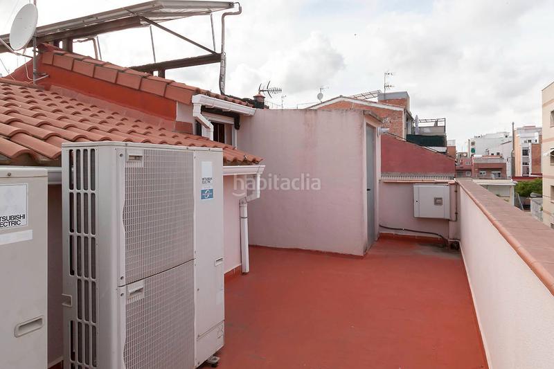 Foto 411e42c4-34a1-44e2-a686-4ca584dc620f. Maison jumelée avec cheminée chauffage parking dans Prat de Llobregat (El)