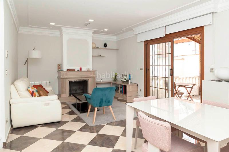 Foto 0374411b-86c5-4df2-a173-6c5850c8a9dc. Semi detached house with fireplace heating parking in Prat de Llobregat (El)