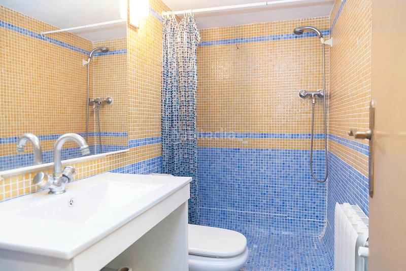 Foto 041f9b6a-5541-4aaa-b3c8-891e8c93ebfd. Semi detached house with fireplace heating parking in Prat de Llobregat (El)