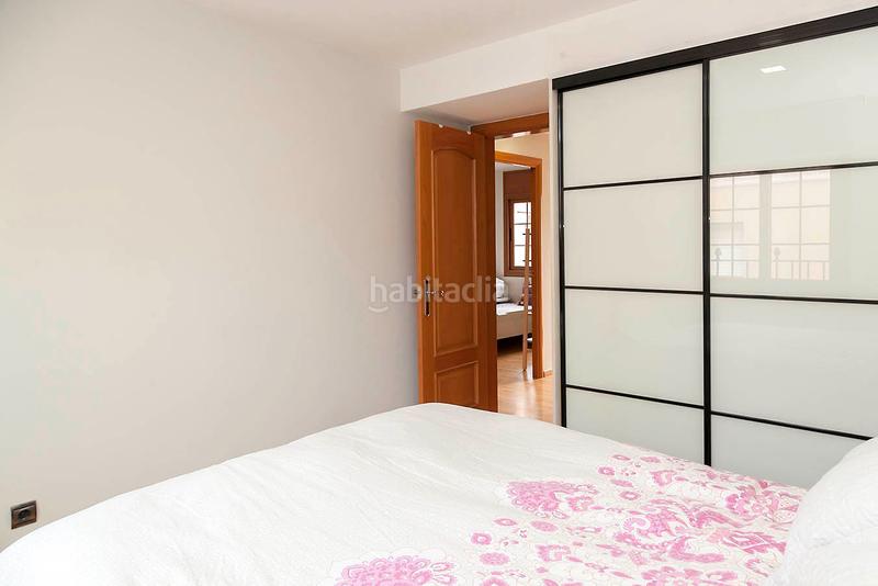 Foto 19dfd297-1604-4e58-9cc9-d2d1a84a5fbf. Semi detached house with fireplace heating parking in Prat de Llobregat (El)