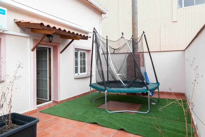 Foto 2ac58b05-11b4-4f4a-95fa-bcc9218c786e. Semi detached house with fireplace heating parking in Prat de Llobregat (El)