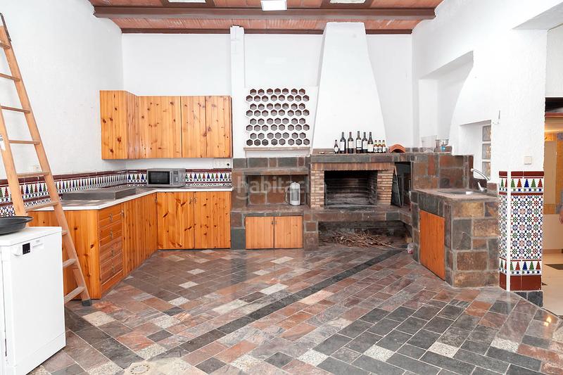 Foto 30a72754-6432-4f27-b057-ba4fc5dfc049. Semi detached house with fireplace heating parking in Prat de Llobregat (El)