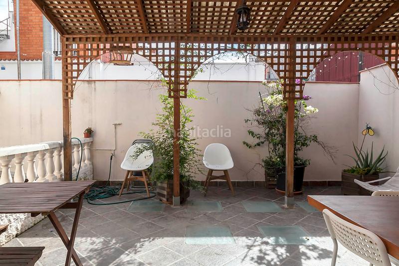 Foto 8a3aa5b0-dc71-4955-a0b1-397f72f6aa42. Semi detached house with fireplace heating parking in Prat de Llobregat (El)