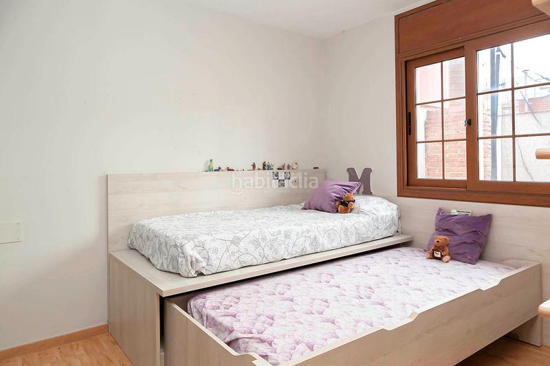 Foto a51fba2d-035e-476b-9050-a849bad04013. Semi detached house with fireplace heating parking in Prat de Llobregat (El)