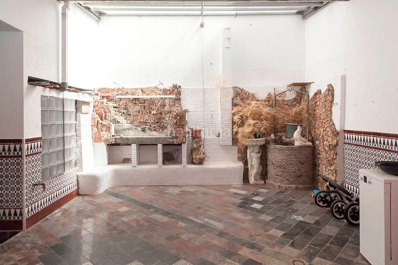 Foto b1a089b6-1525-45d3-b983-fd7ba1c6b133. Semi detached house with fireplace heating parking in Prat de Llobregat (El)