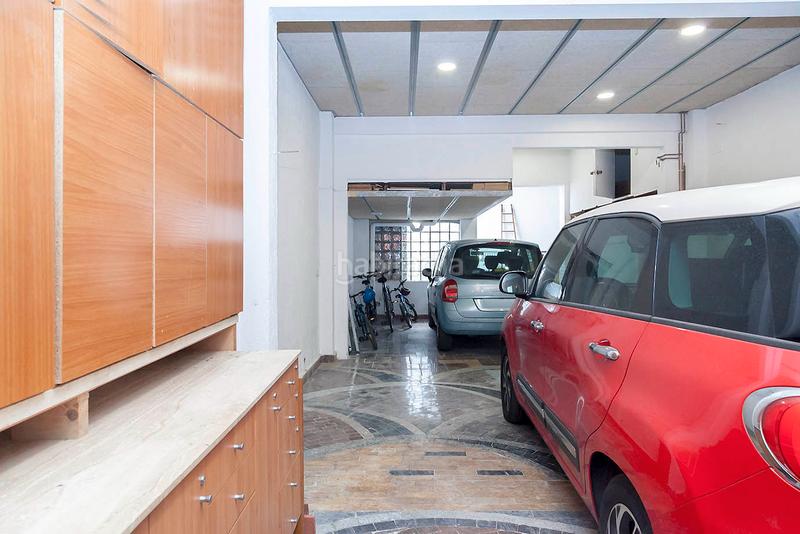 Foto cf3304d3-1965-48ae-95cf-3a264bc01638. Semi detached house with fireplace heating parking in Prat de Llobregat (El)