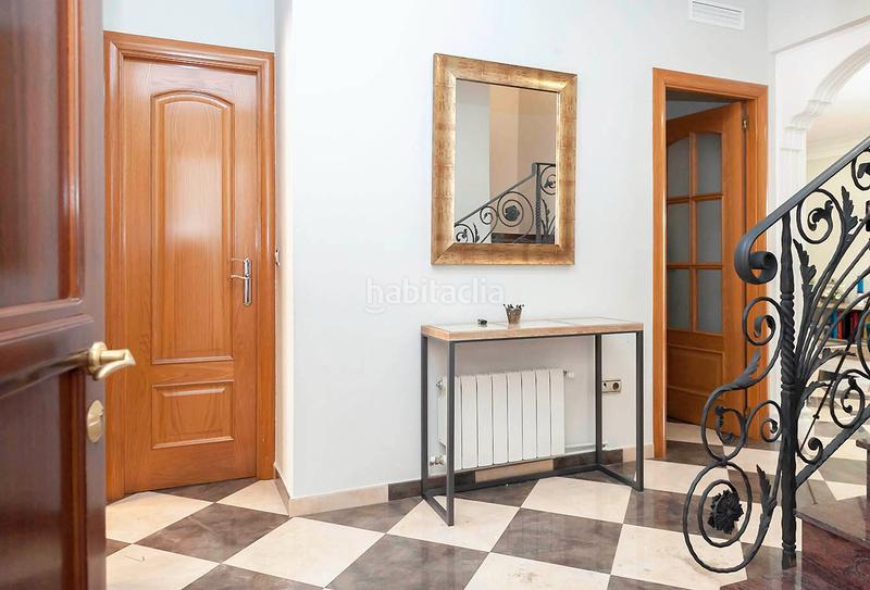 Foto edaca74d-646d-460a-87ab-4041ab4d17bf. Semi detached house with fireplace heating parking in Prat de Llobregat (El)