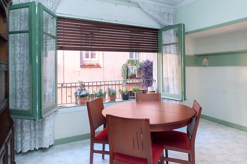 Foto 2e67e6a4-6e10-4fb8-afb0-5e97f64fbabd. Etagenwohnung in carrer de siracusa 13 in Vila de Gràcia Barcelona