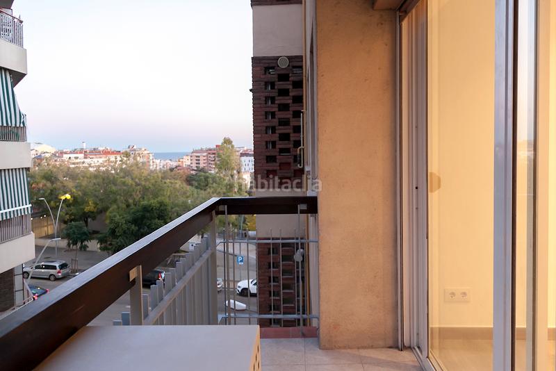 Foto 70bb92c3-a936-4999-808e-79d65fe32160. Appartamento in carrer de les camèlies 99 in Baix Guinardó Barcelona