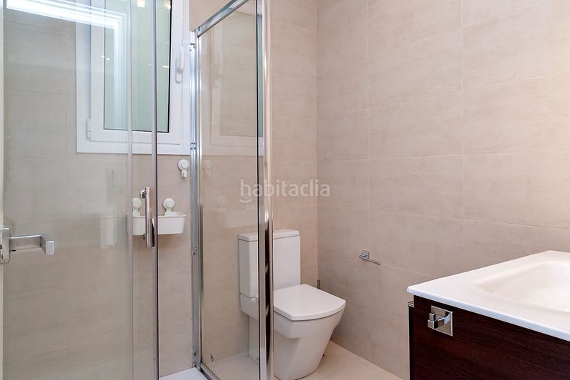 Foto 5742d344-558b-4224-b85e-8989f2067394. Piso en Putget - Farró Barcelona