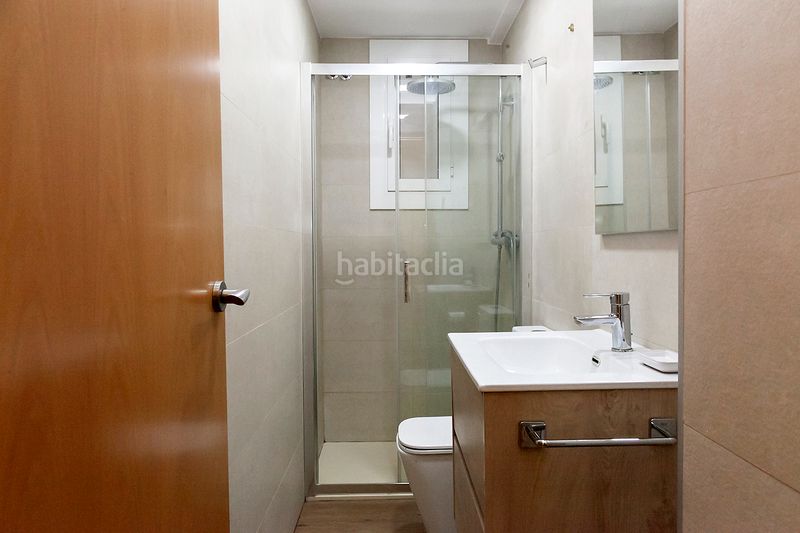 Foto 10314b0a-112e-4e2b-8e56-edf97fb992c1. Pis amb calefacció aparcament a Vila de Gràcia Barcelona