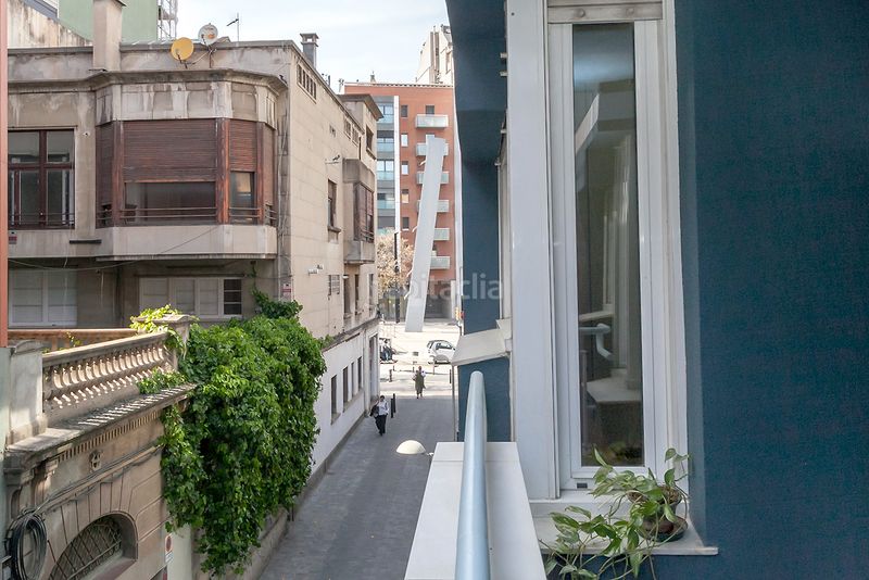 Foto a510a585-fb37-4295-ad1b-56ee6b4b50e6. Pis amb calefacció aparcament a Vila de Gràcia Barcelona