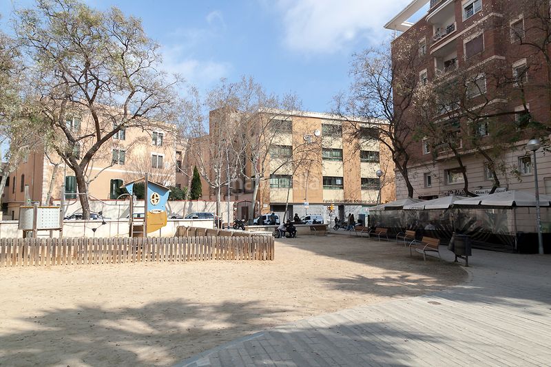 Foto c32bd342-aab6-401c-a0e8-46b9da4b5c96. Pis a plaça d'artós 9999 a Sarrià Barcelona