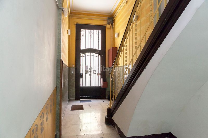 Foto cd7c27e3-ebb0-420d-8f36-ea46d99e2e2d. Pis amb calefacció a Vila de Gràcia Barcelona