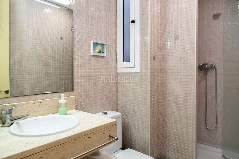 Foto f3e6a8cb-fd56-4ee5-a033-20b37f5b7883. Pis a Vila de Gràcia Barcelona