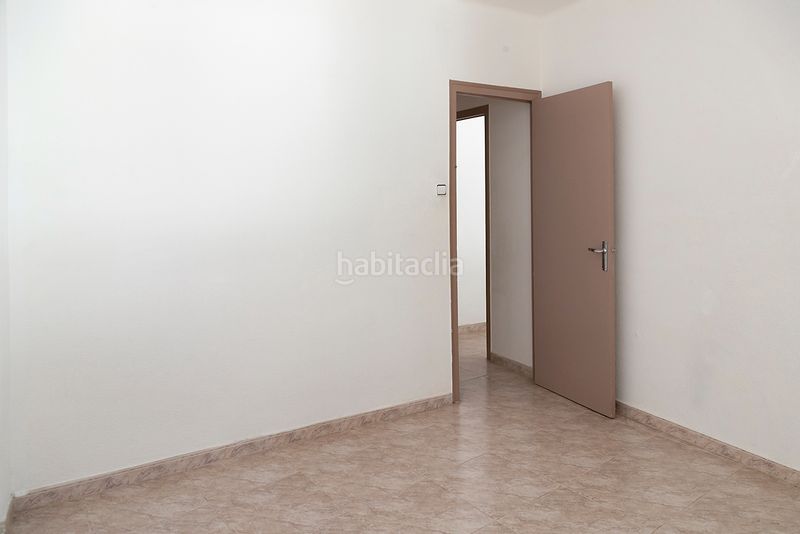 Foto 0b02df31-468d-4864-a05a-d09fc9cc1f18. Pis a La Salut Barcelona