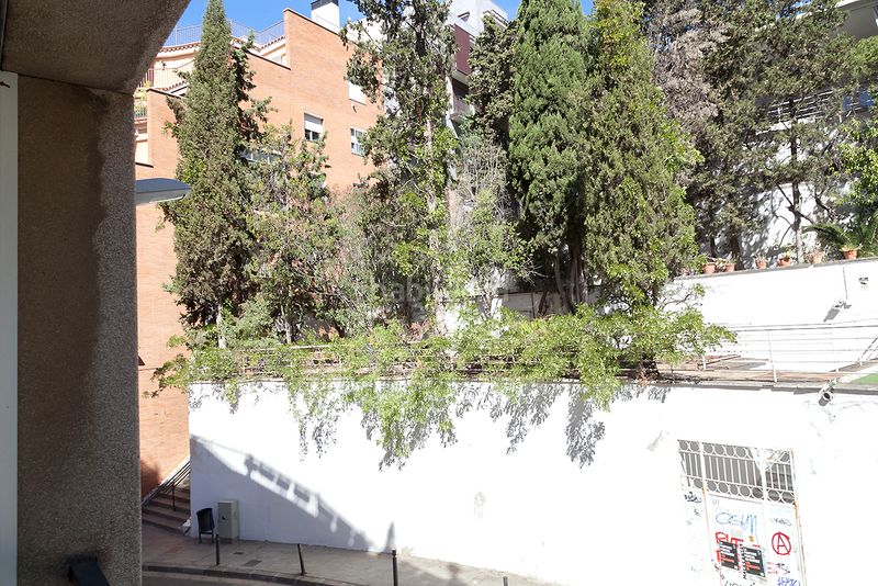 Foto f1685901-6d33-48b6-b4b2-1b1ef2aa54f2. Pis a La Salut Barcelona