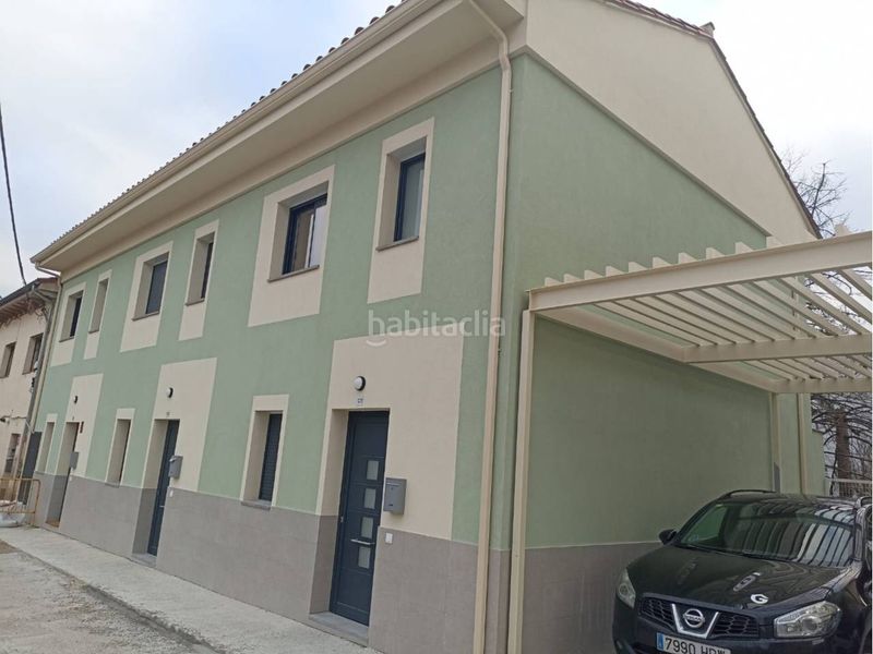 Foto 8cb4f66f-ccc9-49d6-9fd3-d7022bcfa154. Casa a schiera in avenida santa coloma 115 in Olot