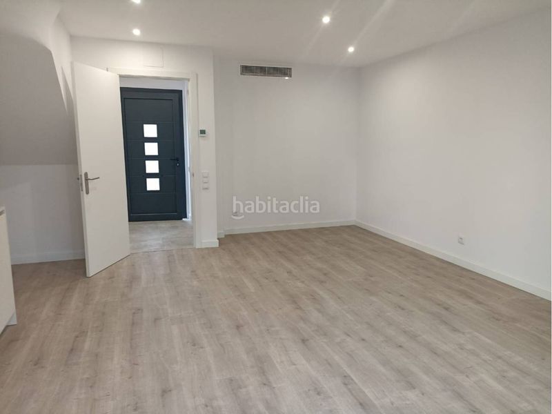 Foto bec79d0a-cc27-4630-ba63-f97e726a5210. Casa a schiera in avenida santa coloma 115 in Olot