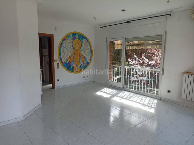 Foto 64302fe6-8013-4952-86c1-865d869f3aff. Casa adossada amb calefacció aparcament a Olot