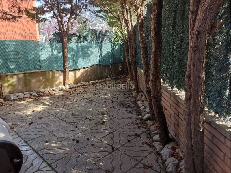 Foto d75039de-d807-4723-aa4e-1cd7b8135eab. Casa adossada amb calefacció aparcament a Olot