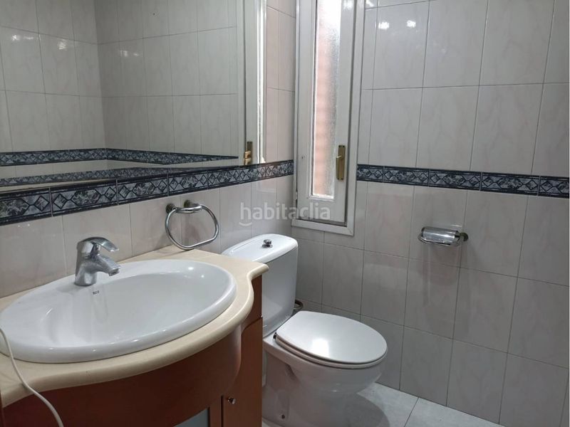 Foto e6899b14-a421-4d46-ac3b-d8c850339767. Casa adossada amb calefacció aparcament a Olot