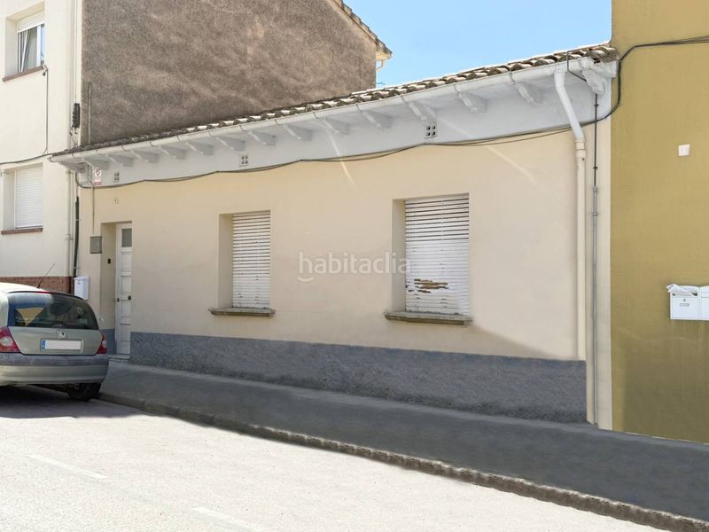 Foto 81084476-6a09-4616-8352-b4be64435802. Casa adossada amb calefacció a Olot